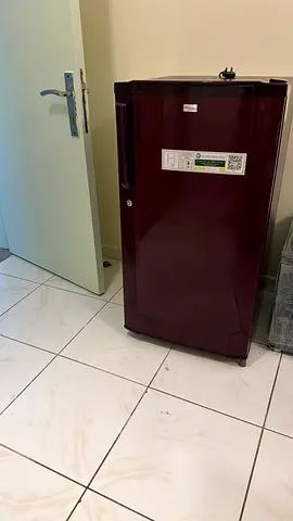 Excellent Condition small refrigerator for Sale
