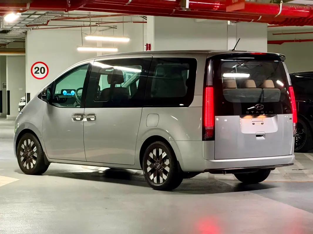 Hyundai Staria 2023