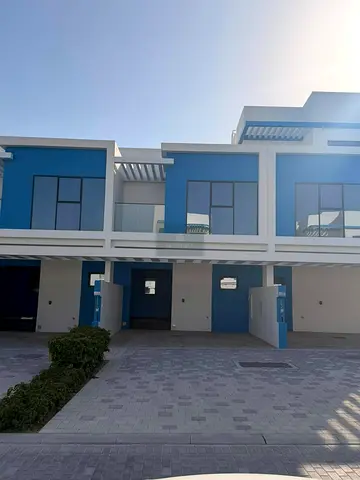 Spacious 4-BR Townhouse | Prime Location | DAMAC Lagoons
