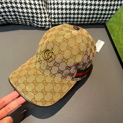 Gucci GG canvas baseball caps
