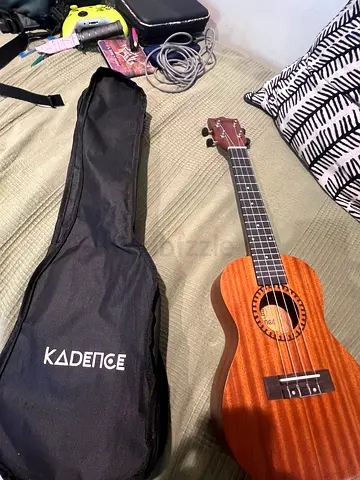 Kadence Ukulele with gig bag! Works amazingly!