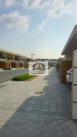 5 Bedrooms, Elevated Living in Azha