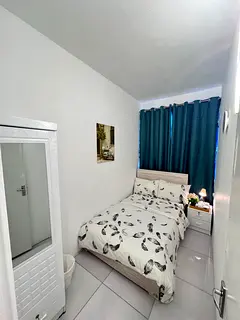 Fully Furnished Room for  single and couple for Daily at. Alkhaldiya