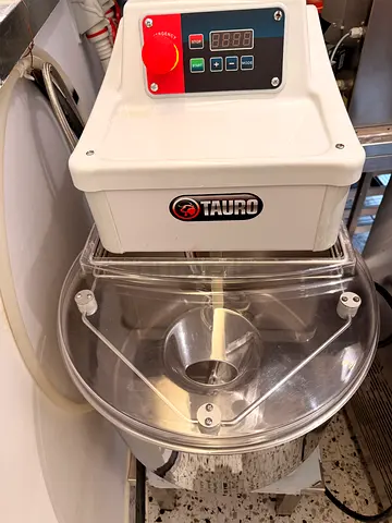 Sigma Tauro 25 planetary mixer