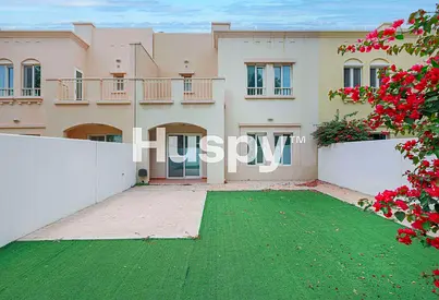 Single Row | Opposite Amenities | Middle Unit
