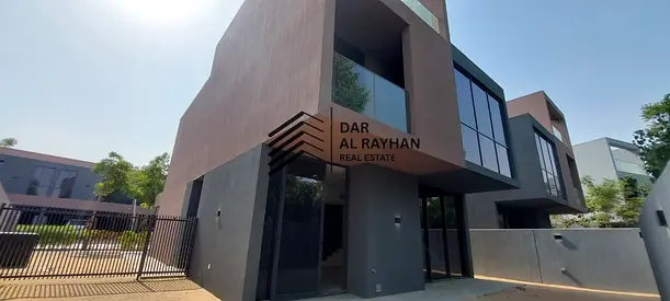 فيلا فاخرة شبه منفصلة مكونة من 4 غرف نوم، طابق أرضي + طابق أول | أقل من سعر البيع الأصلي | ملكية حرة | جميع الجنسيات | عرض خاص | مجمع سارو السكني، منط