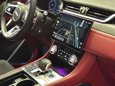 2021 Jaguar F-PACE — миниатюра 15
