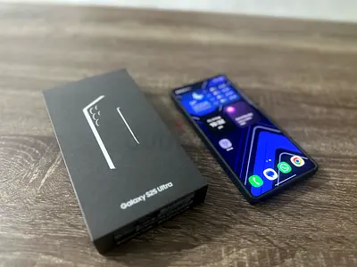Samsung Galaxy S25 Ultra 12GB Ram/ 256GB storage - Excellent Condition with Box