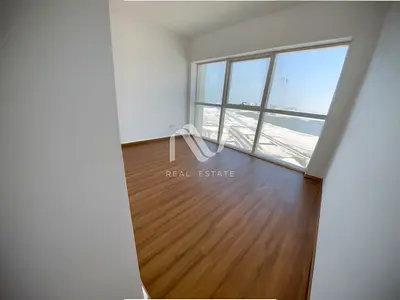 Partial Sea | Ready to move | Prime location