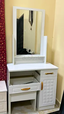 Furniture/dressing table