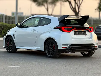 2026 Toyota YARIS — миниатюра 14