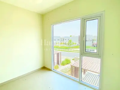 Single Row | Linear Park Facing | 1st Floor