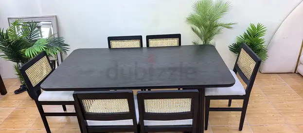 6-SEATER MODERN DINING TABLE SET FOR SALE Stylish and solid dining set perfect for any home! Inclu