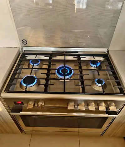 Bosch 5-Burner Gas Cooker with Electric Oven - Series8 Premium Model