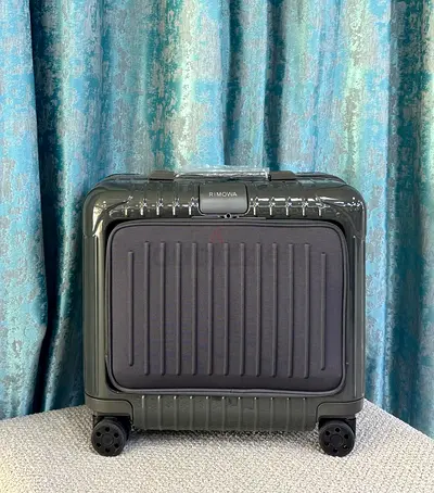 RIMOWA Essential Sleeve Compact