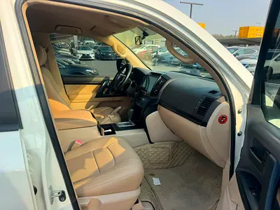 صورة 4 لـ 2013 Toyota LAND CRUISER