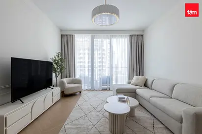 DESIGNER RENOVATION I HIGH FLOOR I BEST PRICED