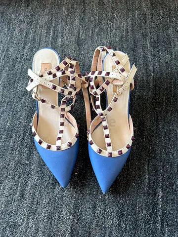 Aurthentic Valentino Blue pointed studded ankle-strap women's heels, size 40