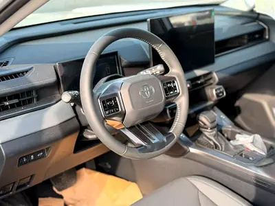 Toyota RAV4 XLE, миниатюра 10