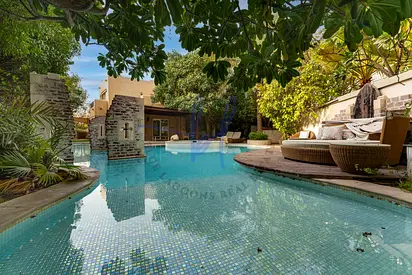 Exceptional 5 Bedroom Villa for Rent — Terra Nova