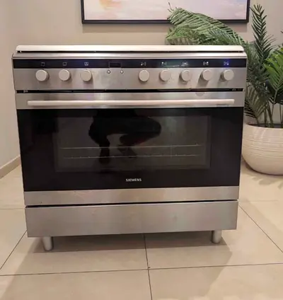 Siemens full gas cooker 5 burner 60 cm same like a new