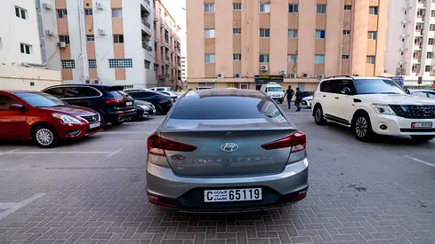2019 Hyundai ELANTRA 照片 11