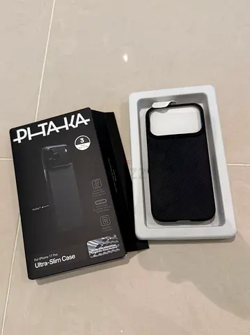 iPhone 17 Cover