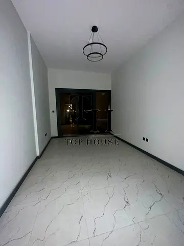 Studio Apartment | Balcony & Pool Access | No Commission