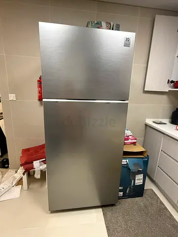 Stores 750L with 5-in-1 convertible modes that switch freezer to fridge space .. so clean use 1year