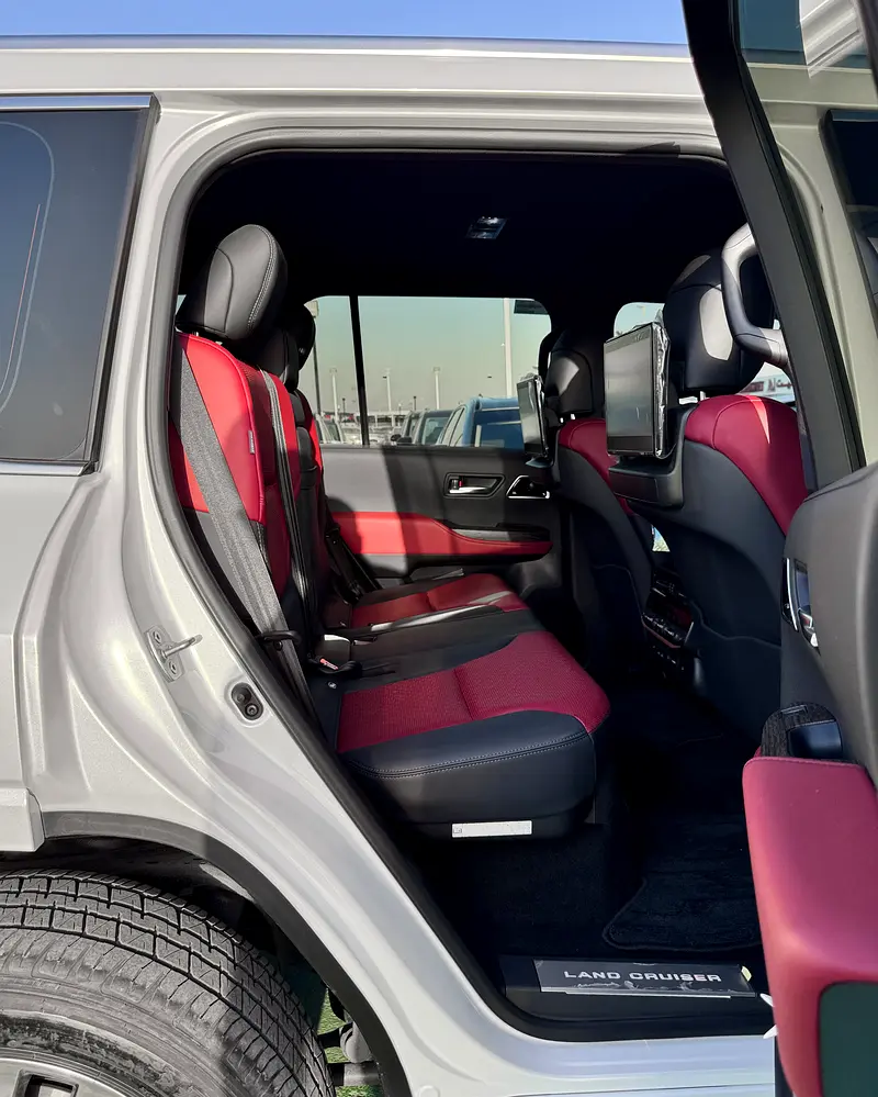 Toyota Land Cruiser 2024