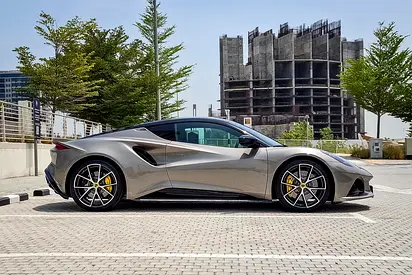 صورة 4 لـ 2025 Lotus EMIRA