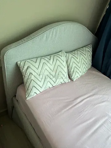 Ikea bed - 90 cm - used as new -with  mattress