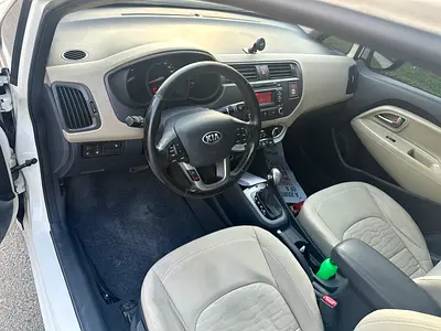 2015 KIA RIO 照片 12