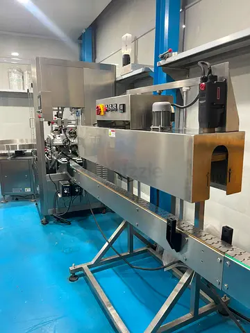 Automatic Cap Shrink Sleeve Feeding / Shrinking Machine