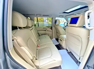 2017 Infiniti QX80 — фото 11