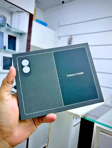 Samsung Galaxy Fold8 512GB box pack