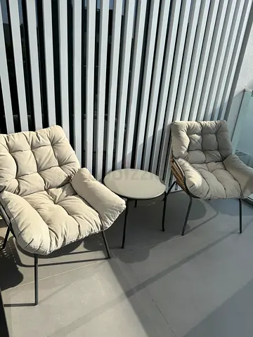 Outdoor round side table with chairs
