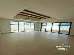 Skyline View | Luxury 6BR Villa | Waterside Living