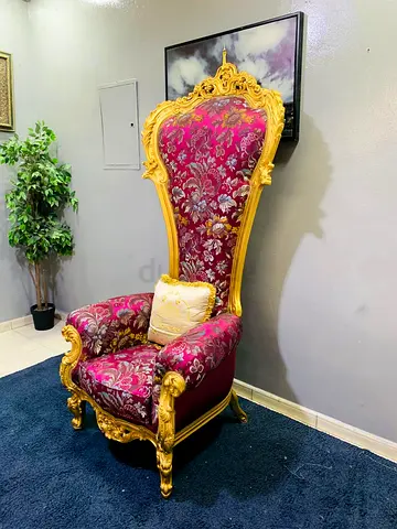 Ornate High-Back Baroque Accent Chair with Gold Frame