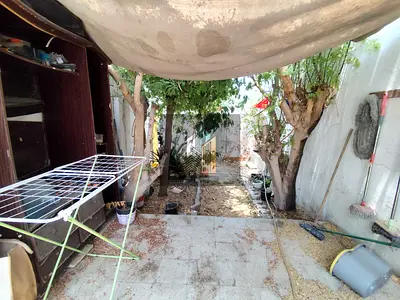 4bhk villa with smal garden seprate 2 entrence for family with ac