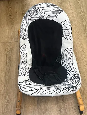 Baby Rocking Bouncer Seat with Floral Cover — Light Wood Frame