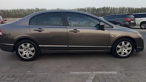 2010 Honda CIVIC — фото 3