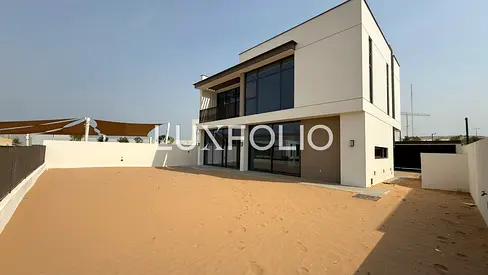 Multiple Available | Large Layout | Landscape Included