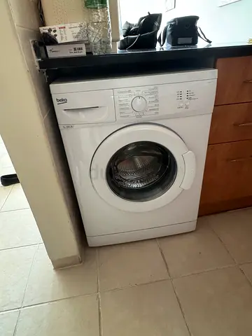 Beko Washing machine 5kg clean and great condition