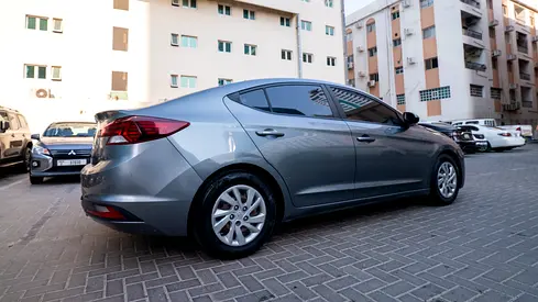 2019 Hyundai ELANTRA 照片 8