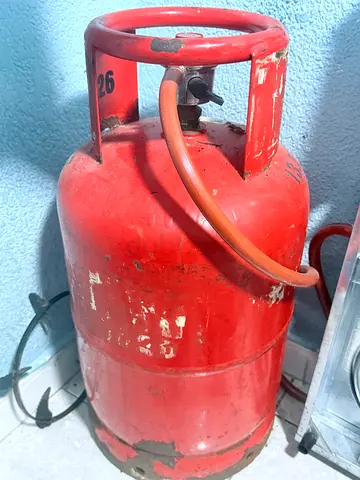 Gas cylinder /hose/regulator