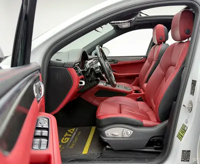 2020 Porsche MACAN thumbnail 15