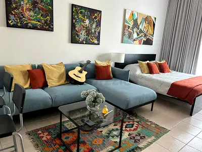Modern XXL Studio – Stylish, Spacious & Move-In Ready (Direct from Owner -No Commission, No Agent)