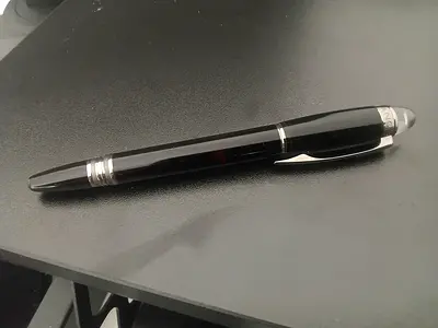 Montblanc StarWalker Precious Resin Rollerball / Fineliner Pen (Platinum-Coated).