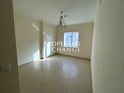 SPACIOUS | MINS TO MALL | READY TO MOVE